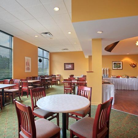 Days Inn By Wyndham Oromocto Conference Centre Restauracja zdjęcie