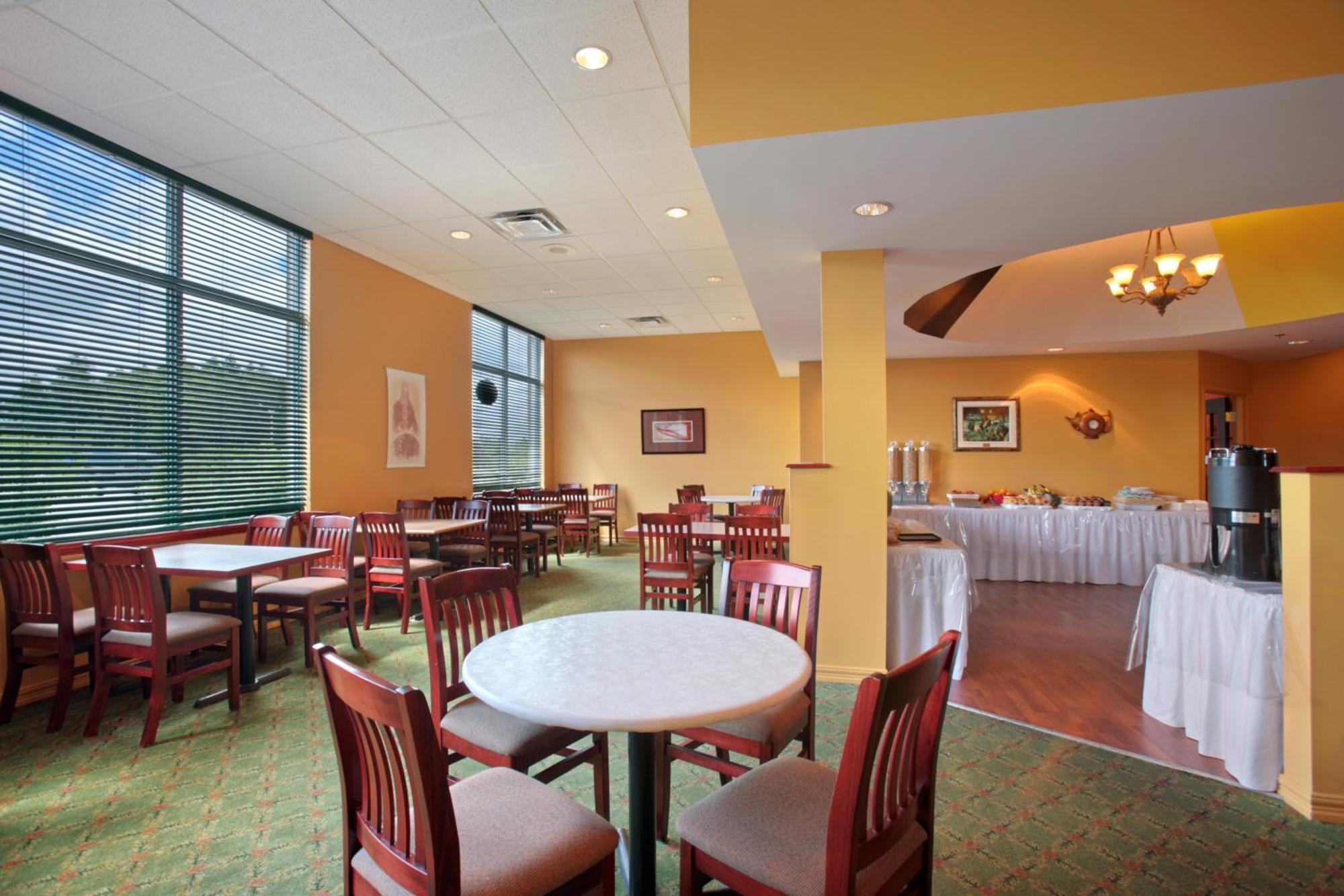 Days Inn By Wyndham Oromocto Conference Centre Restauracja zdjęcie
